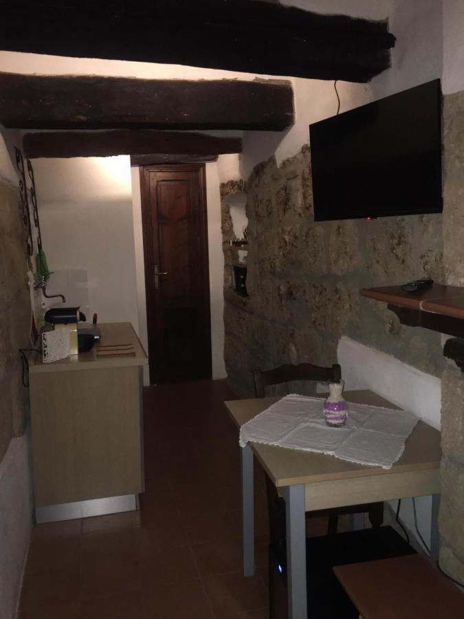 Apartamento Il Nido Di Polly Pitigliano Exterior foto